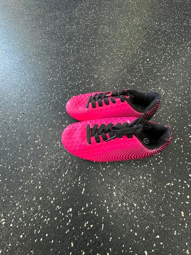 Used Vizari Soccer Cleats Pink Youth 09.0 11849-S000033218