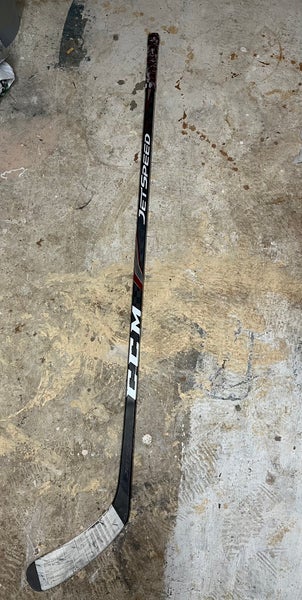 Intermediate CCM JetSpeed FT2 Right Handed Hockey Stick P29 65 Flex (Used)