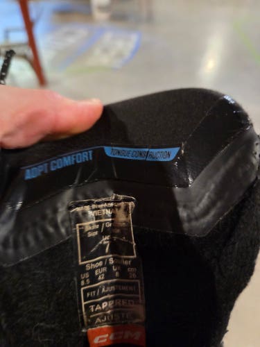 CCM JetSpeed FT6 Pro Hockey Skates Regular Width Pro Stock 7 (Used)