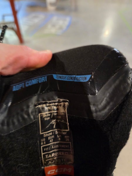 CCM JetSpeed FT6 Pro Hockey Skates Regular Width Pro Stock 7 (Used)