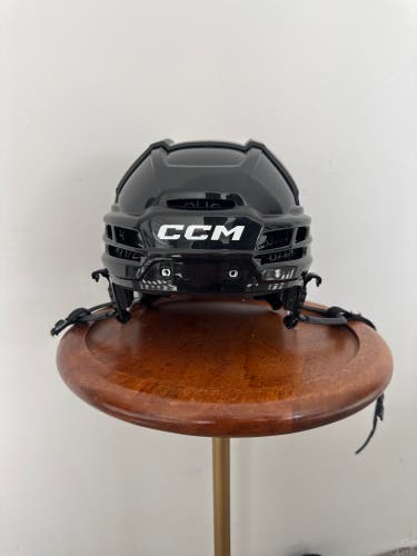 Medium CCM Tacks 720 Helmet (Used)