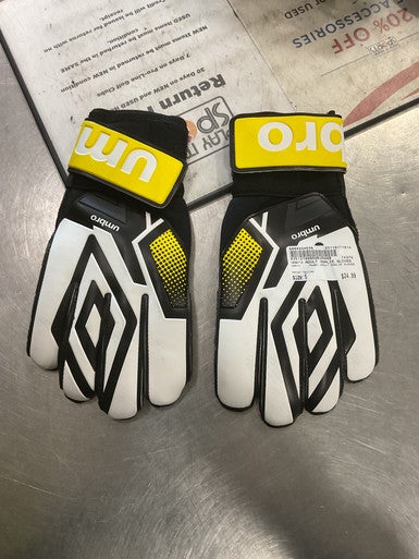 Used Umbro ADULT GOALIE GLOVES Soccer Goalie Gloves Yellow 5 11614-S000224638