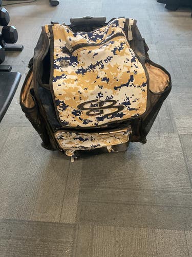 Used BoomBah CATCHERS WHEEL BAG BB/SB Player Wheeled Bag Tan 11614-S000224574