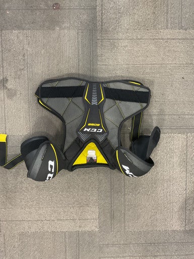 Used CCM TACKS 3092 Senior Shoulder Pads XL 11614-S000224508