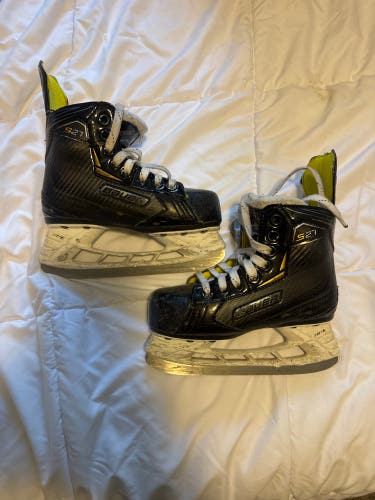 2018 Bauer Supreme S27 Hockey Skates Regular Width 12 (Used)
