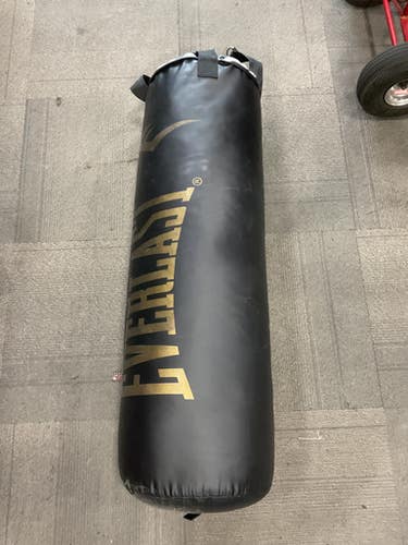 Used Everlast HEAVY BAG Boxing Heavy Bag Black 100 lb 11614-S000222157