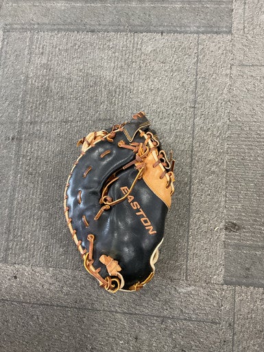 Used Easton PROFESSIONAL COLLECTION BB/SB First Base RH Throw Black 12 3/4" 11614-S000221511