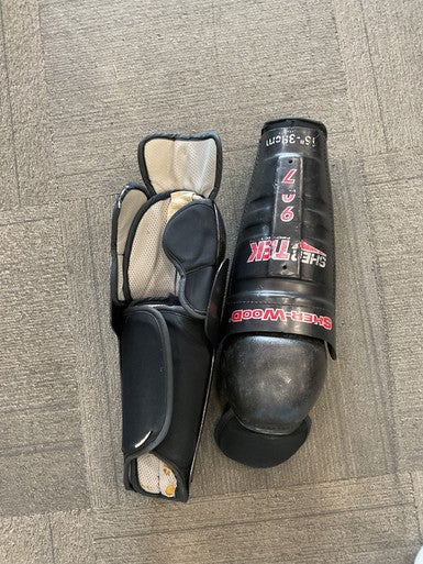 Used Sher-wood 907 Senior Shin Guards Black 15" 11614-S000218579