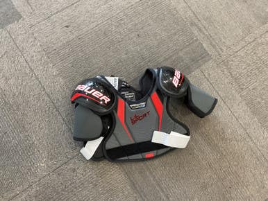 Used Bauer S18 Youth Shoulder Pads LG 11614-S000218571