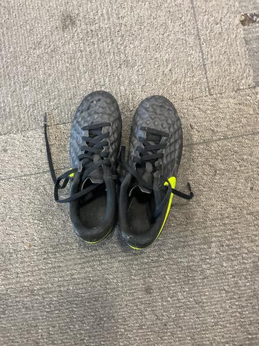 Used Nike Soccer Cleats Black Junior 01 11614-S000217869