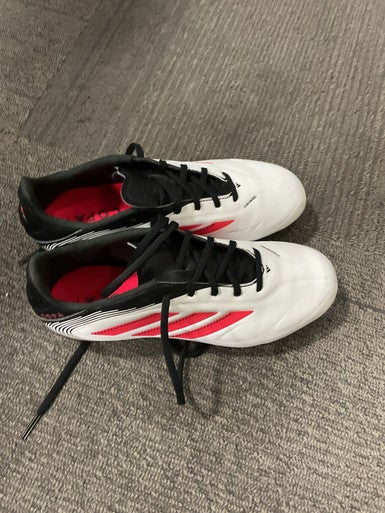 Used Adidas Soccer Cleats White Junior 03 11614-S000223570