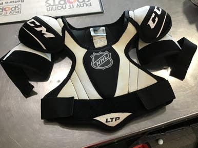 Used CCM LTP SHOULDER PADS Youth Shoulder Pads SM 11614-S000205136