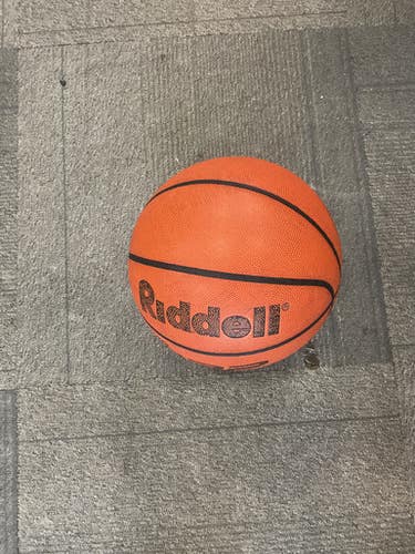 Used Basketball Adult Indoor 11614-S000220525