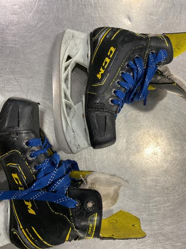 Used CCM 9350 Youth Hockey Skate Youth 13.0 11614-S000216846