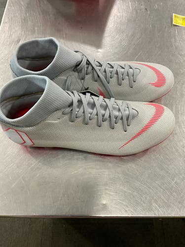 Used Nike Soccer Cleats Grey Senior 8.5 11614-S000215872