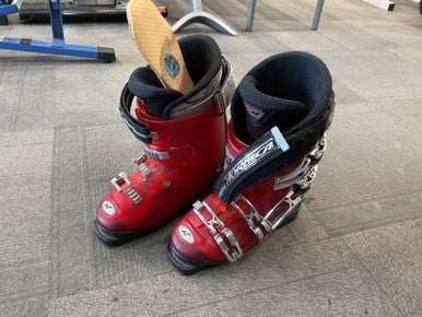 Used Nordica THERMO Womens DH Ski Boot Red 255 MP - M07.5 - W08.5 11614-S000206287