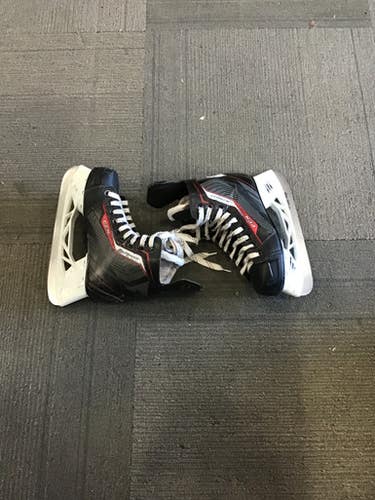 Used CCM JETSPEED 250 Junior Hockey Skate Junior 03 11614-S000202387