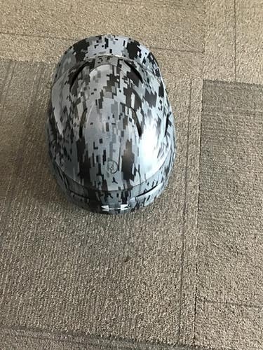 Used Under Armour UABH100 Batting Helmet No Mask Grey SM 11614-S000200658