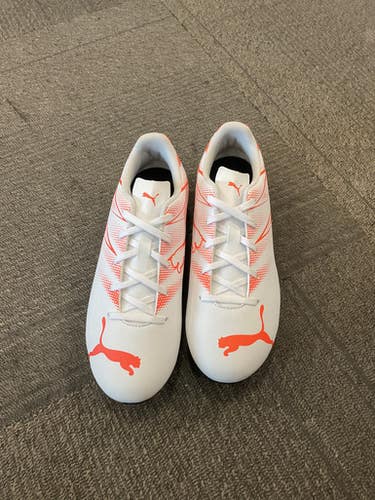 Used Puma Soccer Cleats Orange And White Junior 04 11614-S000223420
