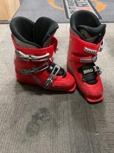 Used Salomon T3 Girls DH Ski Boot Red 245 MP - M06.5 - W07.5 11614-S000207418