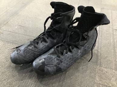 Used Under Armour HIGHLIGHT Adult FB Cleats Black Senior 8 11614-S000203628