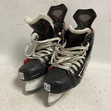 Used CCM JETSPEED FT490 Intermediate Hockey Skate White/Black/Red Intermediate 5.5 11855-S000193969