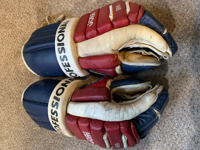 Jofa 686 Professional NYR Vintage Hockey Gloves