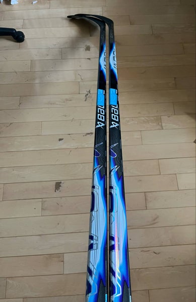 New 2-Pack: Bauer Vapor FlyLite Hockey Sticks - P92 Curve, 77 Flex, Right