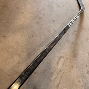 77 Flex P28 Senior Bauer Vapor Hyperlite 2 Left Hand Hockey Stick Pro Stock (USED)