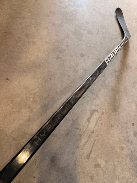 77 Flex P28 Senior Bauer Vapor Hyperlite 2 Left Hand Hockey Stick Pro Stock (USED)