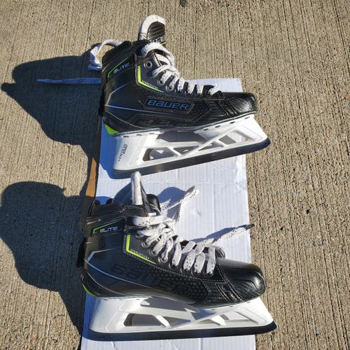 Bauer Elite Hockey Goalie Skates 7.5 (Used)