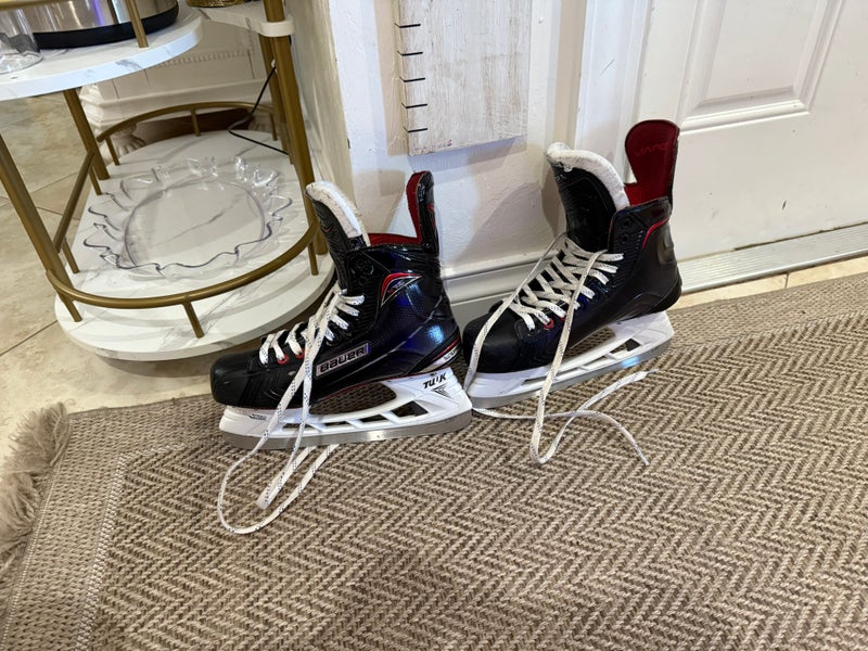 Lightly used 2019 Bauer Vapor X Shift Pro Hockey Skates Regular Width 8.5