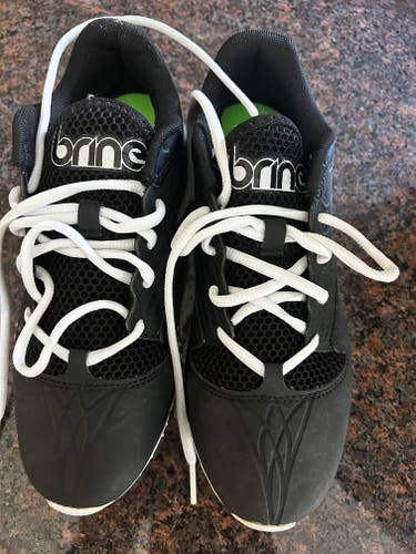 Black Women's Size M 6.5 (W 7.5) Brine Low Top Turf Cleats (New)