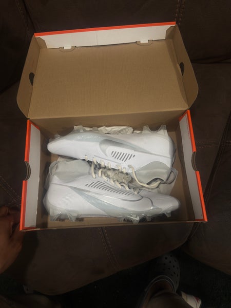 Men's Size M 11.5 (W 12.5) Nike Vapor edge Pro 360 2 Mid Top Molded Cleats (New)