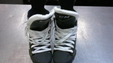 Used CCM SUPER TACKS 9350 Junior Hockey Skate Junior 02 11339-S000196137