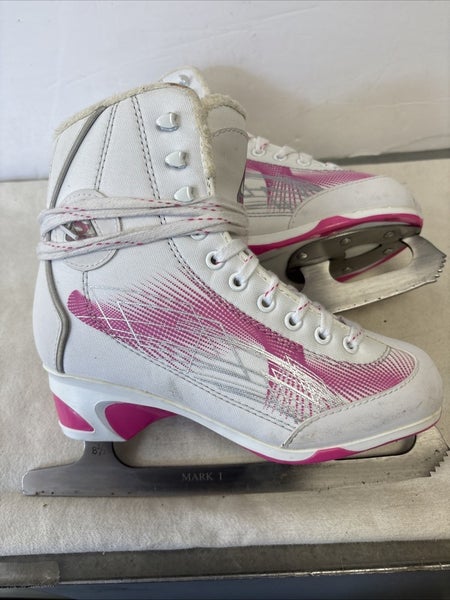 Girls Junior Size 4 Jackson Ultima Softec Figure Ice Skates. Pink