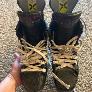 Bauer Vapor Hyperlite 2 Hockey Skates 6 (Used)