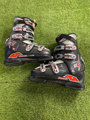 Mondo 28 & 28.5 Nordica Easy move All Mountain Ski Boots (Used)