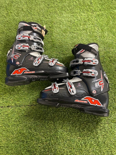 Mondo 28 & 28.5 Nordica Easy move All Mountain Ski Boots (Used)