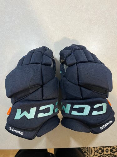 CCM Gloves 13" Pro Stock (Used)
