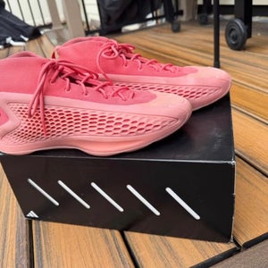 Men's Size M 12.0 (W 13.0) Adidas Shoes (Used)