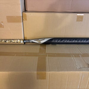 Used Mizuno Taylor Made Blackout USSSA 220 Slowpitch Softball Bat - 26oz.