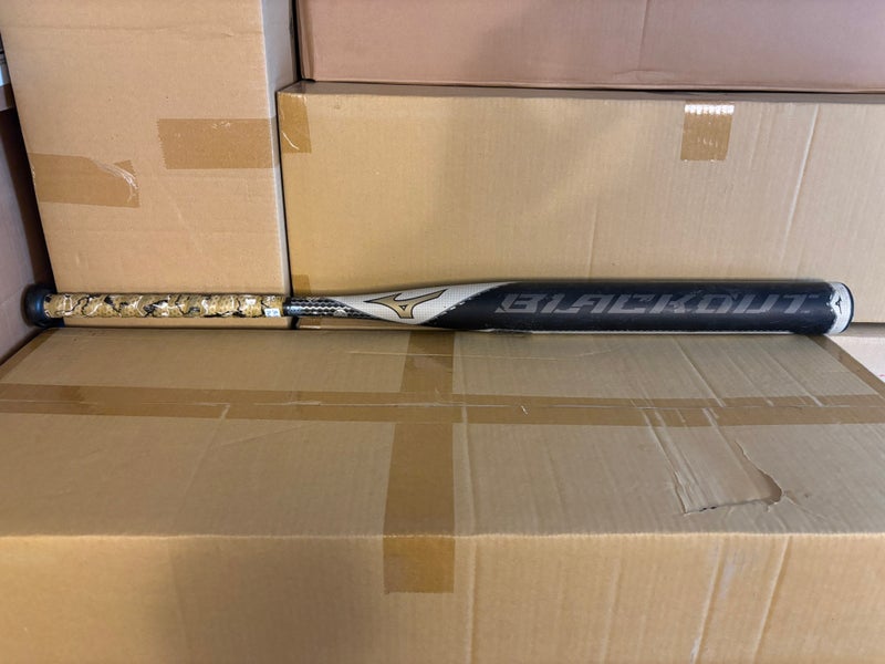Used Mizuno Taylor Made Blackout USSSA 220 Slowpitch Softball Bat - 26oz.