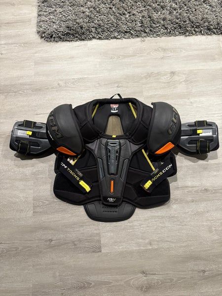Large Senior CCM Tacks AS-V Pro Shoulder Pads (Used)