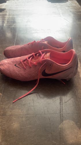 Pink Unisex Size M 11.0 (W 12.0) Nike Phantom GX Cleats (Used)