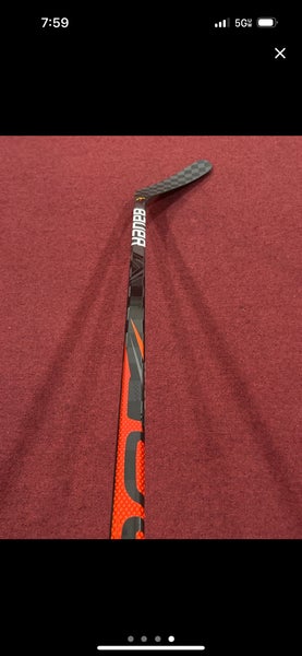Intermediate Bauer Vapor FlyLite Right Handed Hockey Stick P14 65 Flex (Used)