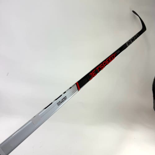 New Right CCM Jetspeed Team | 70 Flex P28 Curve Grip | F77