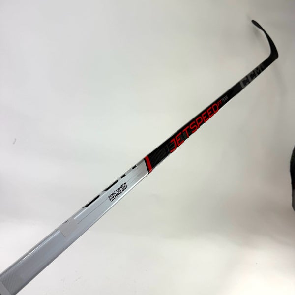 New Right CCM Jetspeed Team | 70 Flex P28 Curve Grip | F77