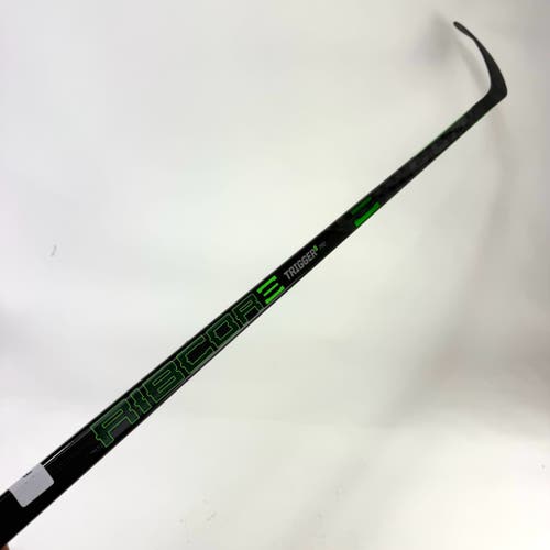 New Right CCM Ribcor Trigger 5 Pro | 55 Flex P28 Curve Grip | F79