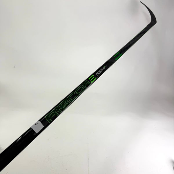 New Right CCM Ribcor Trigger 5 Pro | 65 Flex P88 Curve Grip | F81